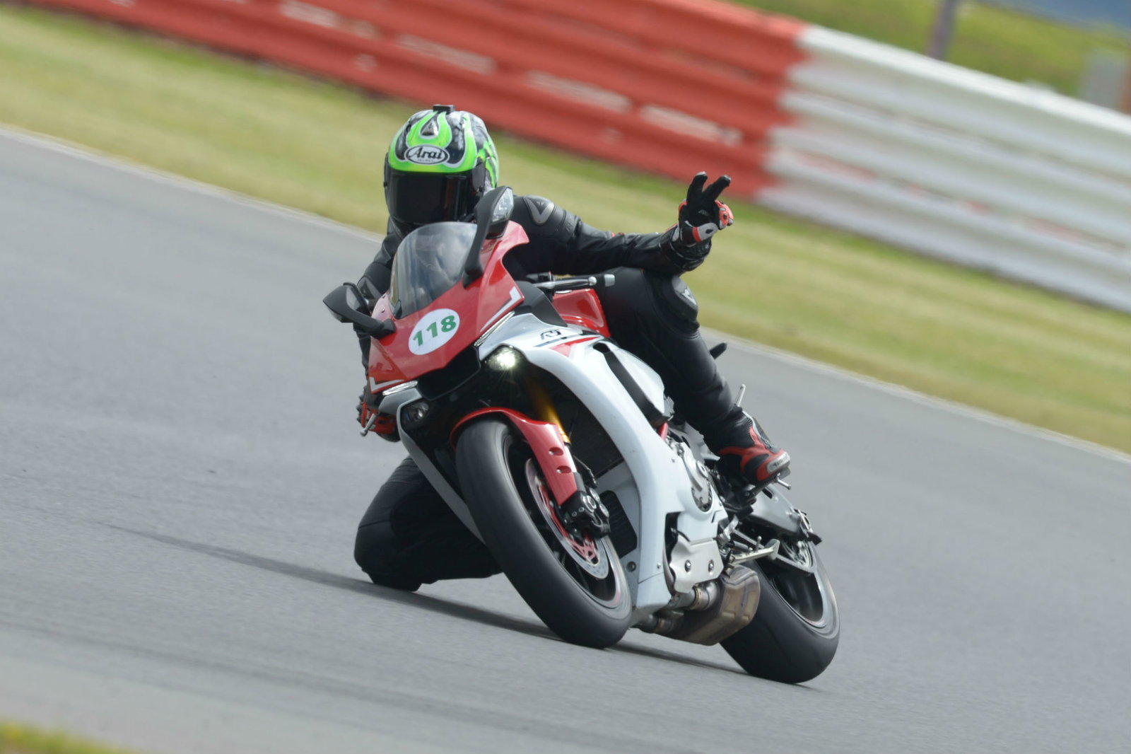 Paralysed rider Claire Lomas to lap each BSB circuit on race day